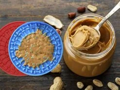 Dog Shower Licking Pad, Dog Peanut Butter Licking Pad Slow Feeder, Dog Pad Adsorbs To Wall For Grooming, Pet Bath And Dog Training (2 Pieces)